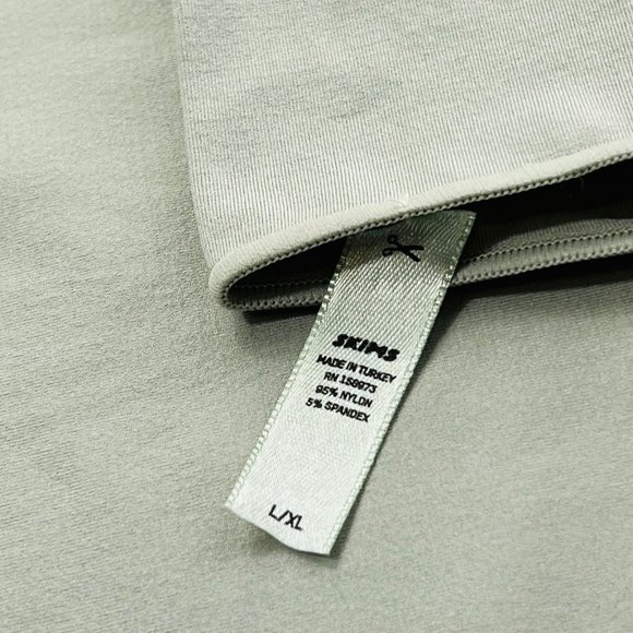 SKIMS Essential T-Shirt Bodysuit NEW Agave Green Womens L/XL - Picture 11 of 14